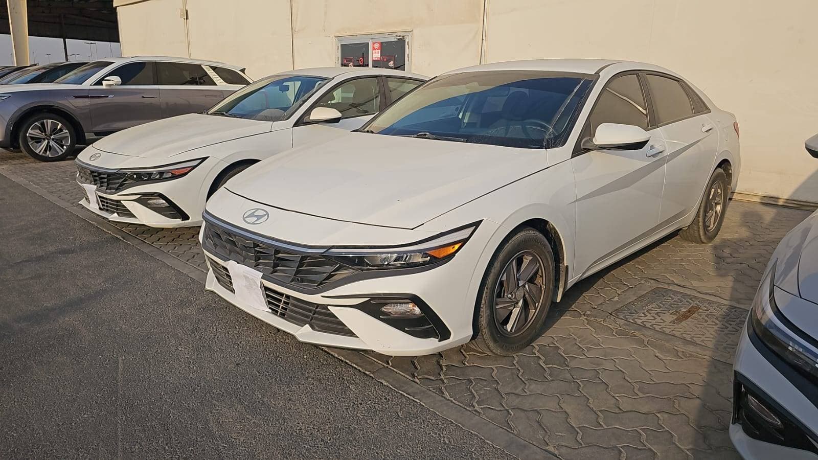 HYUNDAI ELANTRA 2025 vehicle photo