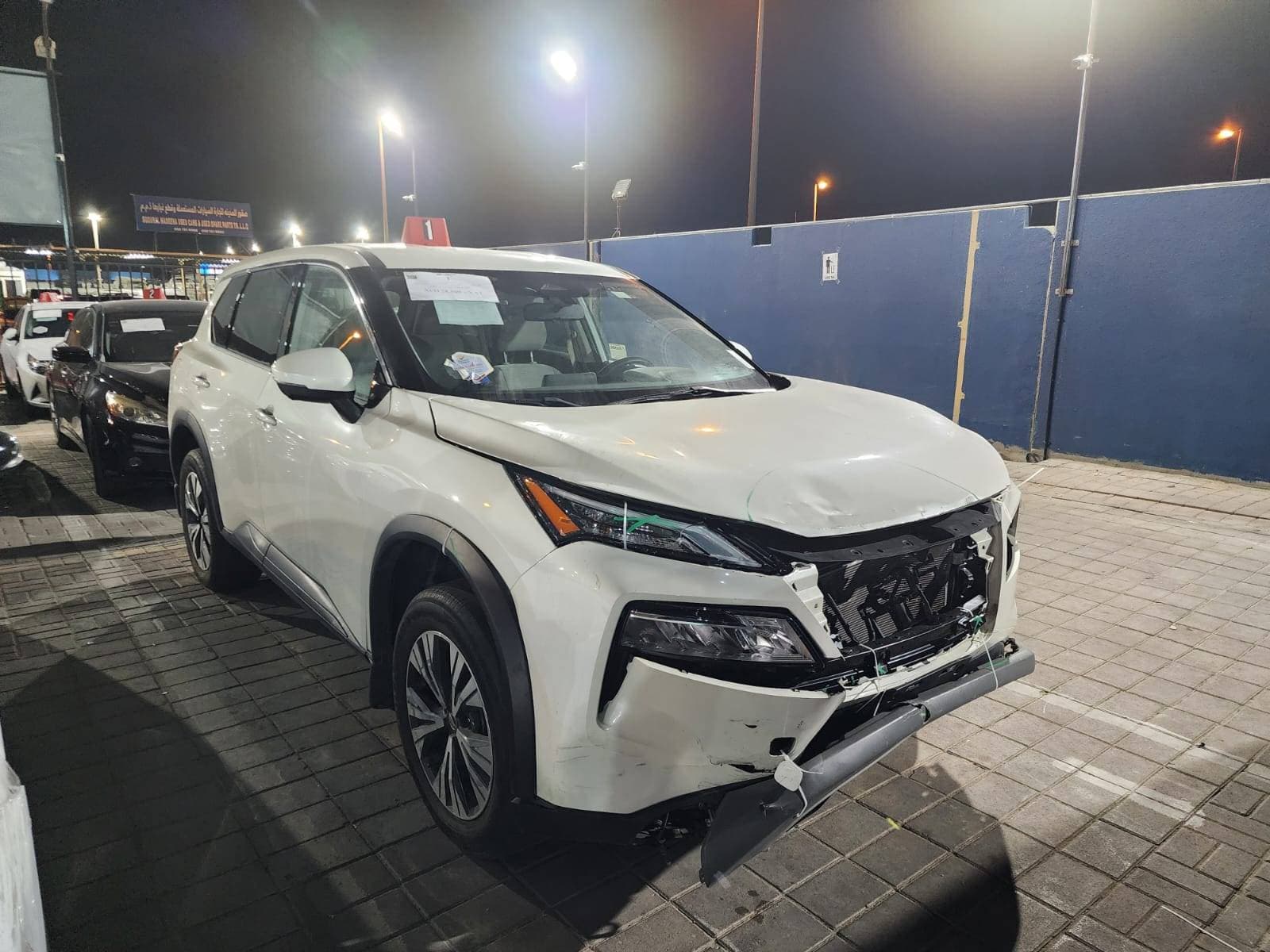 NISSAN ROGUE 2021 view 2