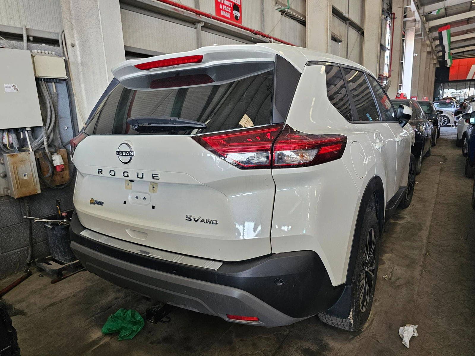 NISSAN ROGUE 2023 view 2