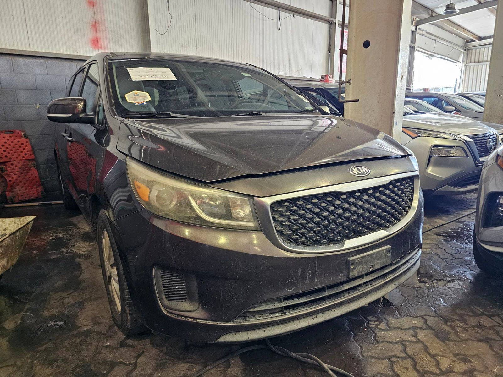 KIA SEDONA 2015 view 2