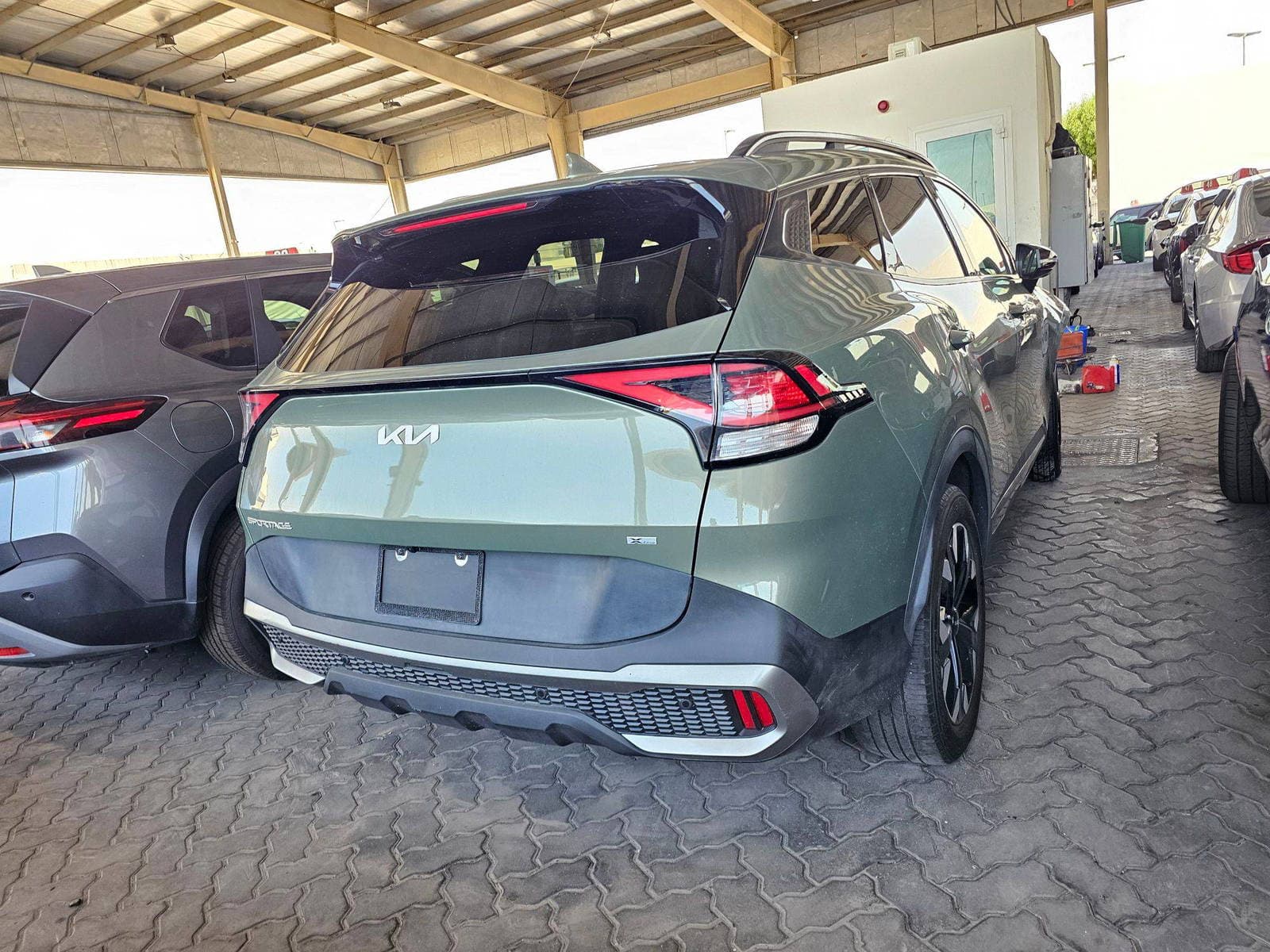 KIA SPORTAGE 2023 view 2