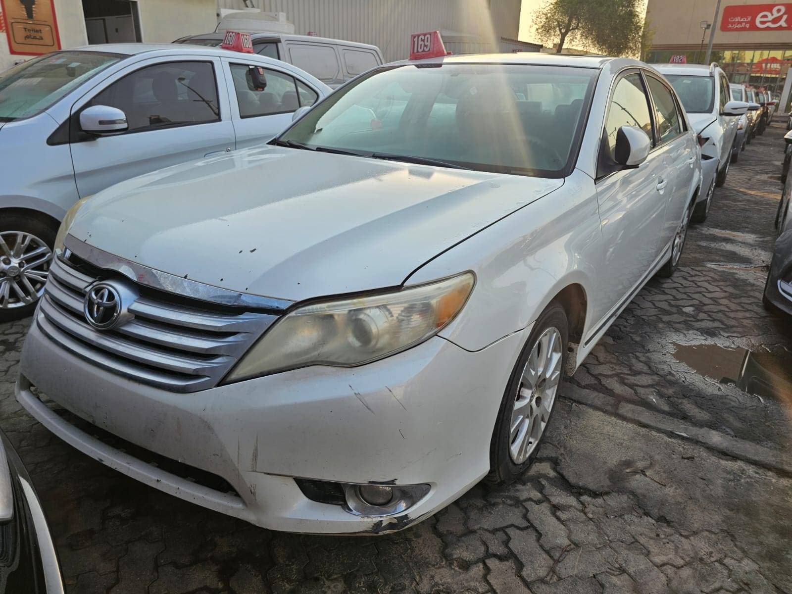 TOYOTA AVALON 2011 vehicle photo