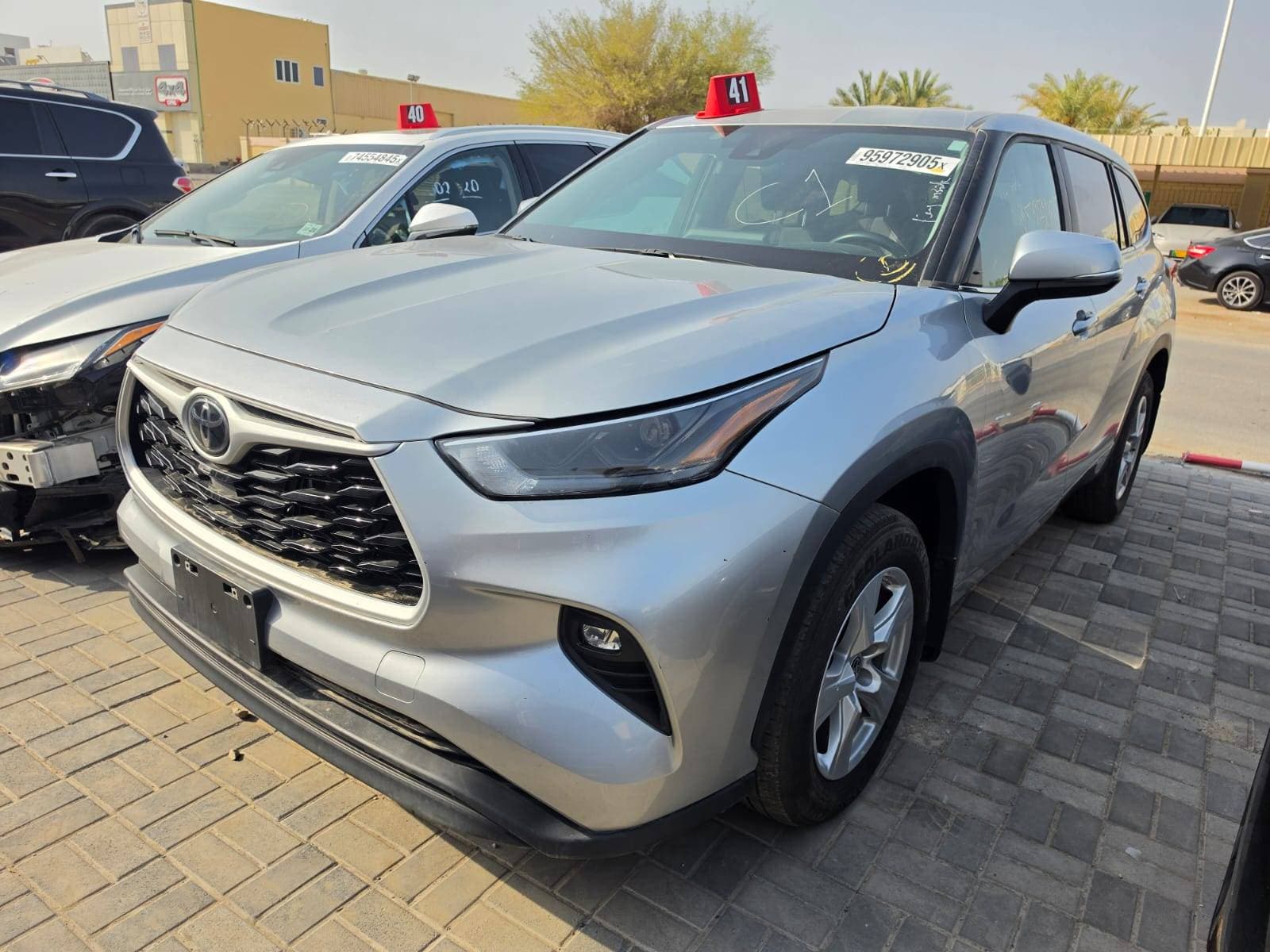 TOYOTA HIGHLANDER 2023 vehicle photo