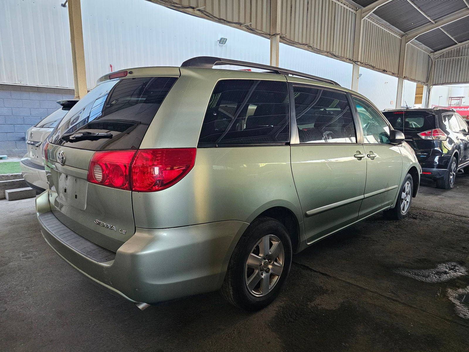 TOYOTA SIENNA 2008 view 2