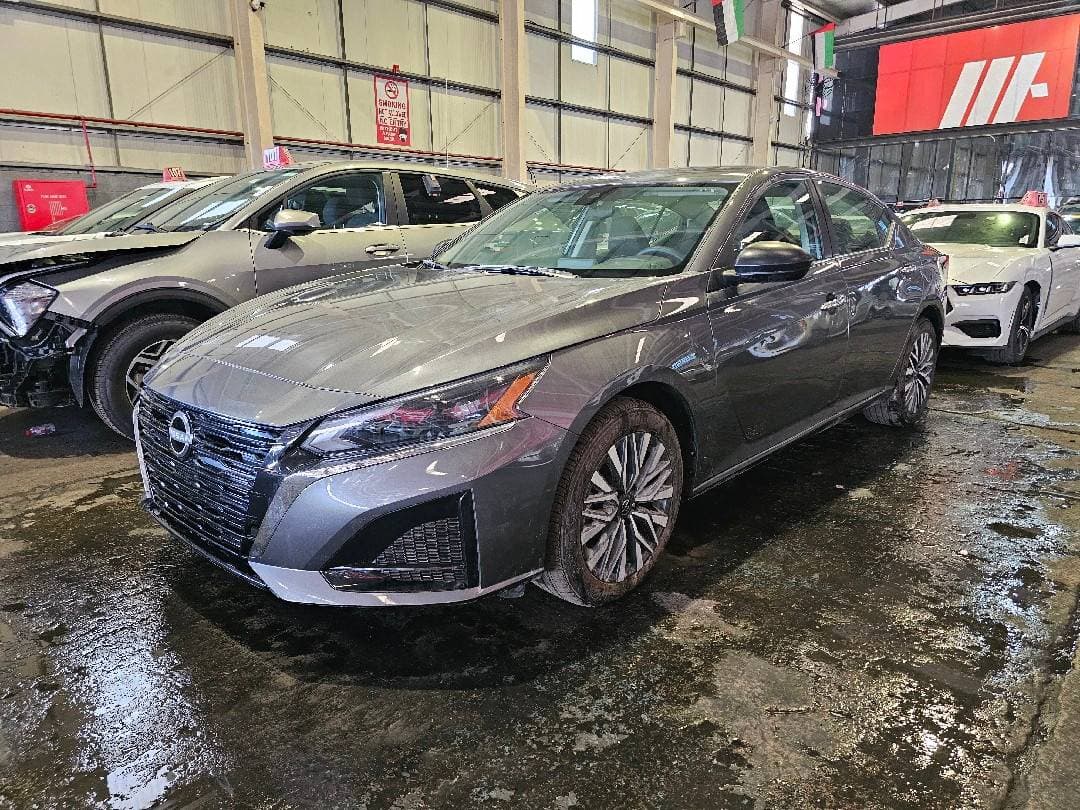 NISSAN ALTIMA 2025 vehicle photo