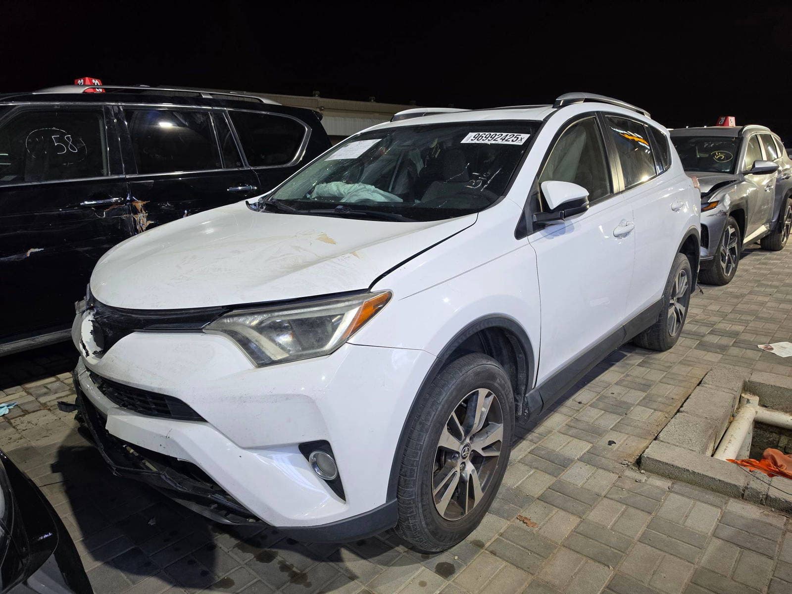 TOYOTA RAV4 2018 view 2