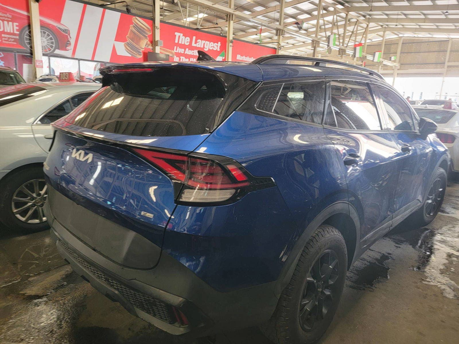 KIA SPORTAGE 2023 view 2