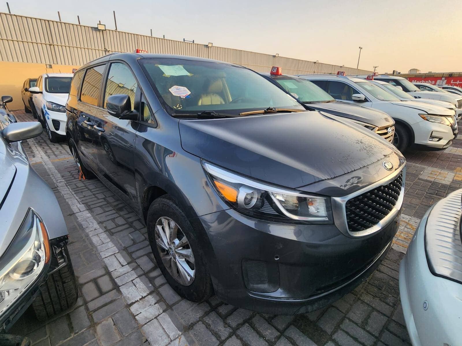 KIA SEDONA 2017 view 2