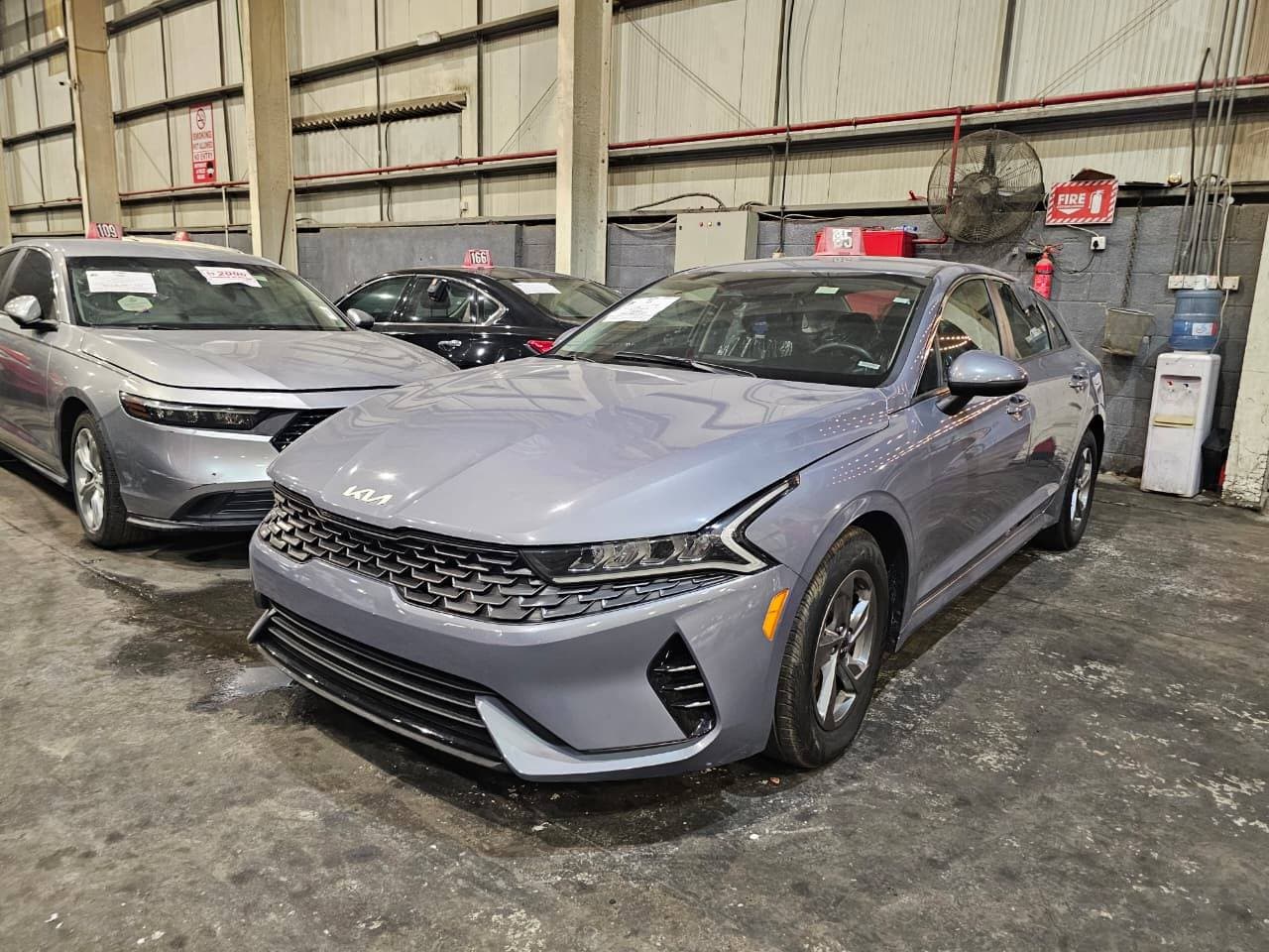 KIA K5 2023 vehicle photo
