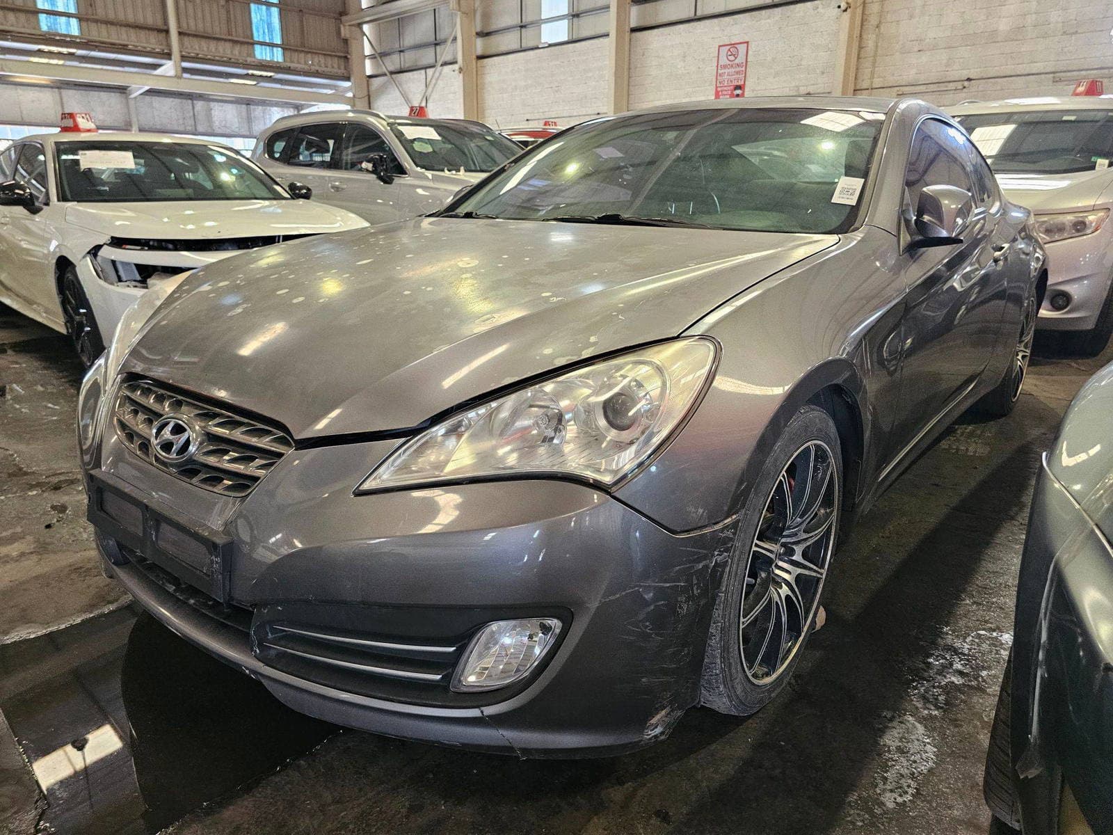 HYUNDAI GENESIS 2010 view 4
