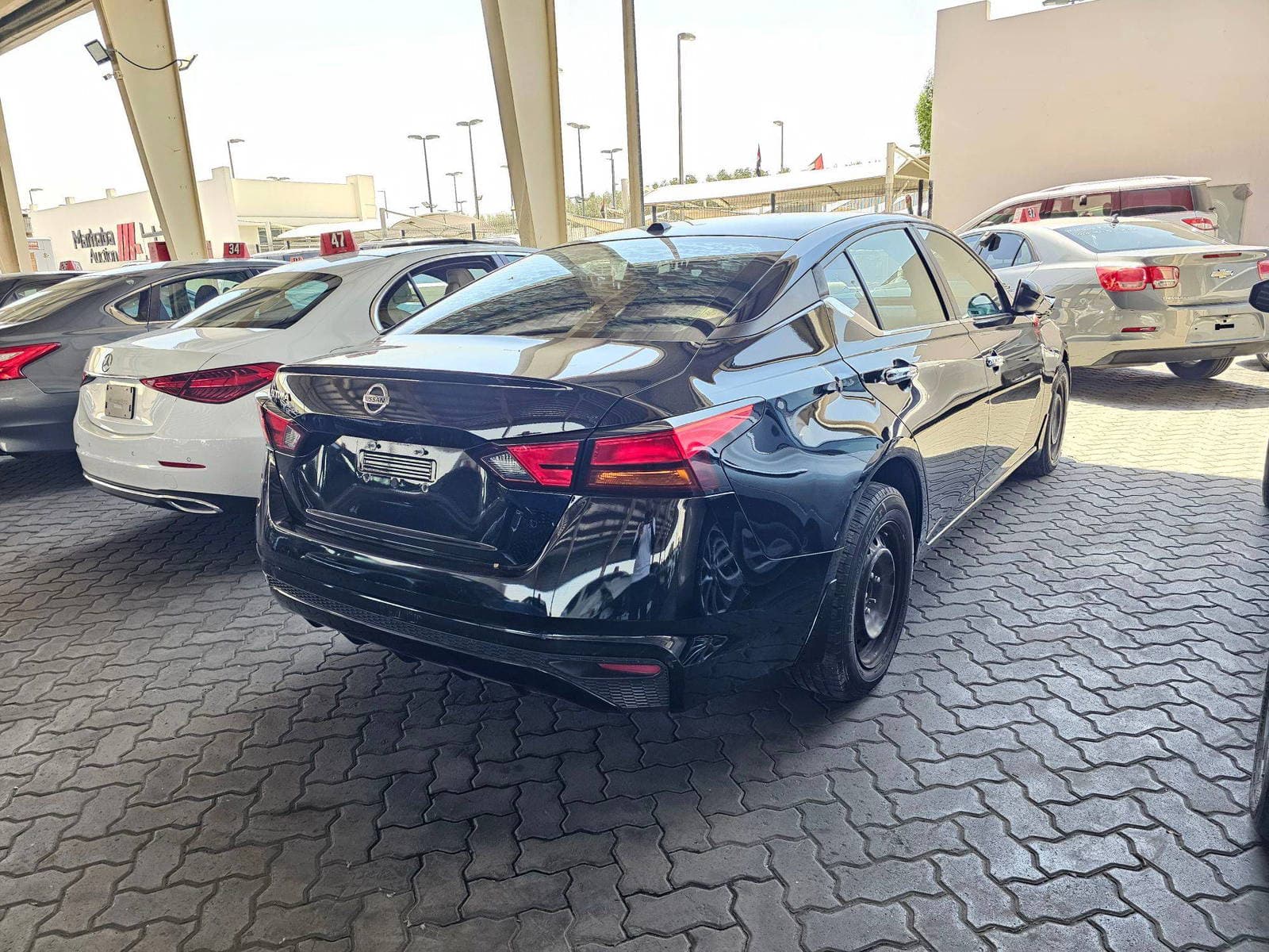 NISSAN ALTIMA 2019 view 2