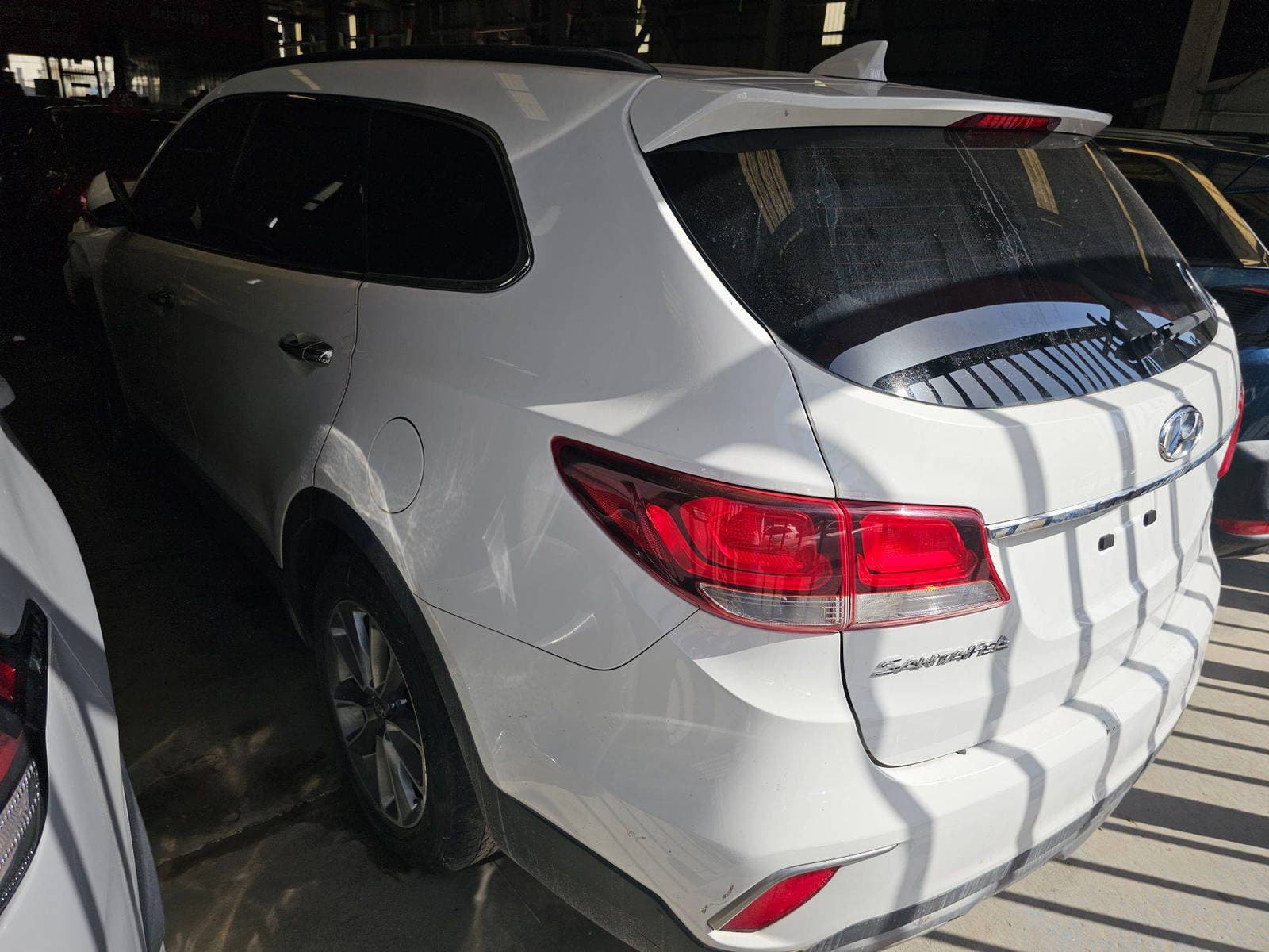 HYUNDAI SANTA FE 2017 view 3