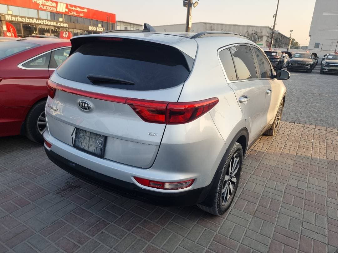 KIA SPORTAGE 2018 view 2