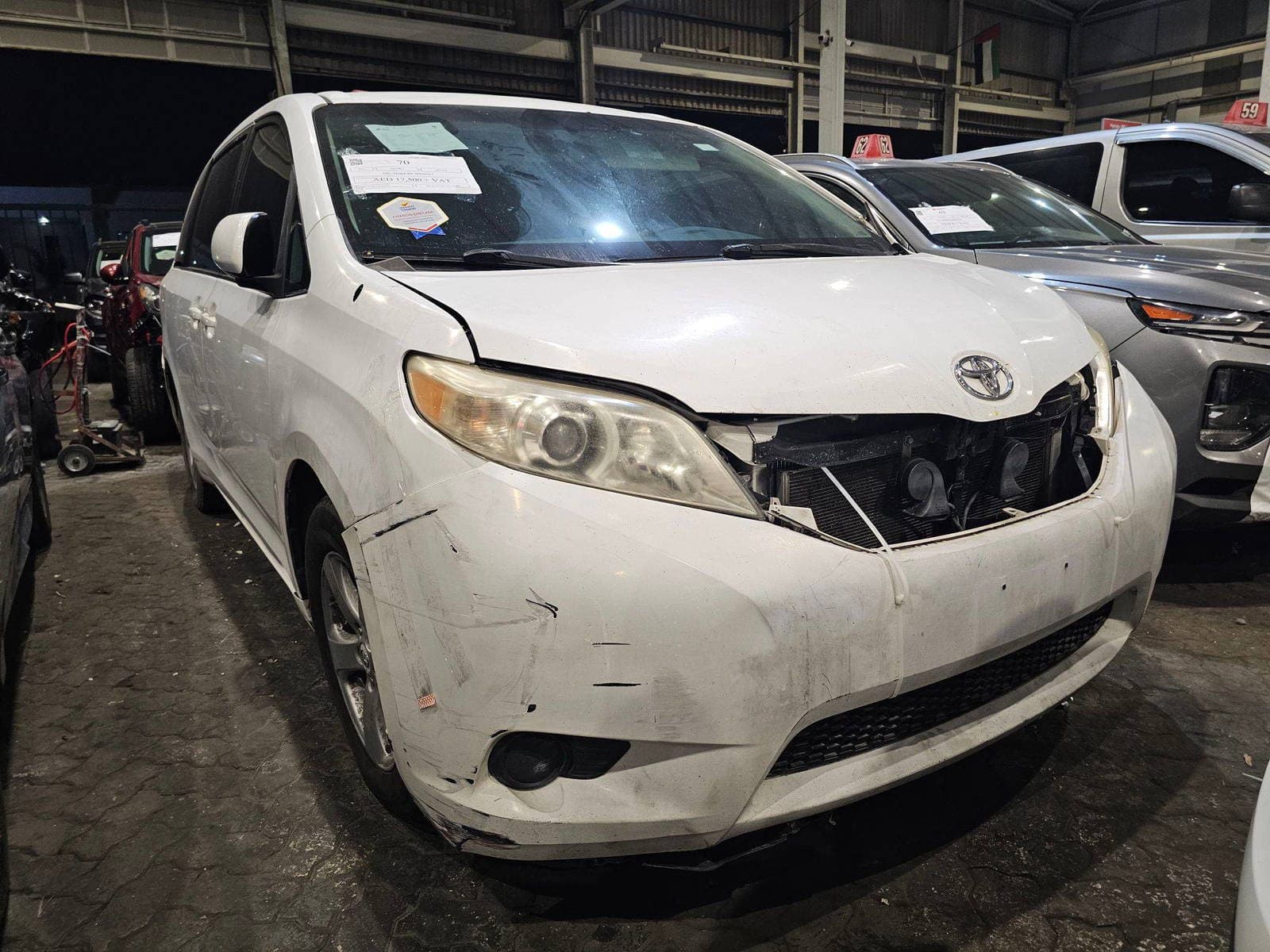 TOYOTA SIENNA 2011 view 2
