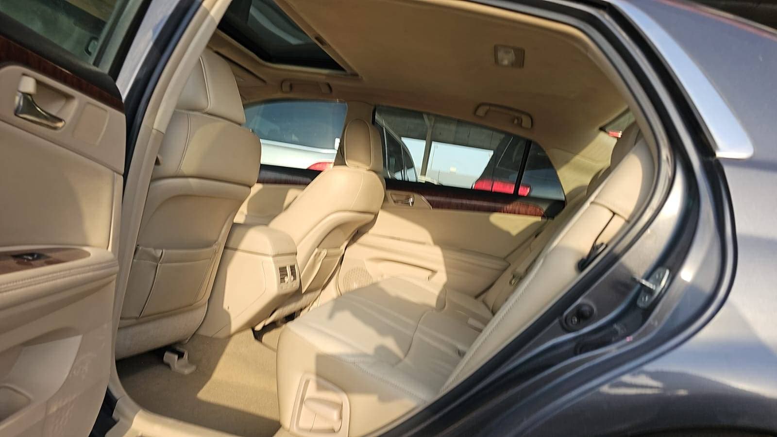 TOYOTA AVALON 2011 view 6