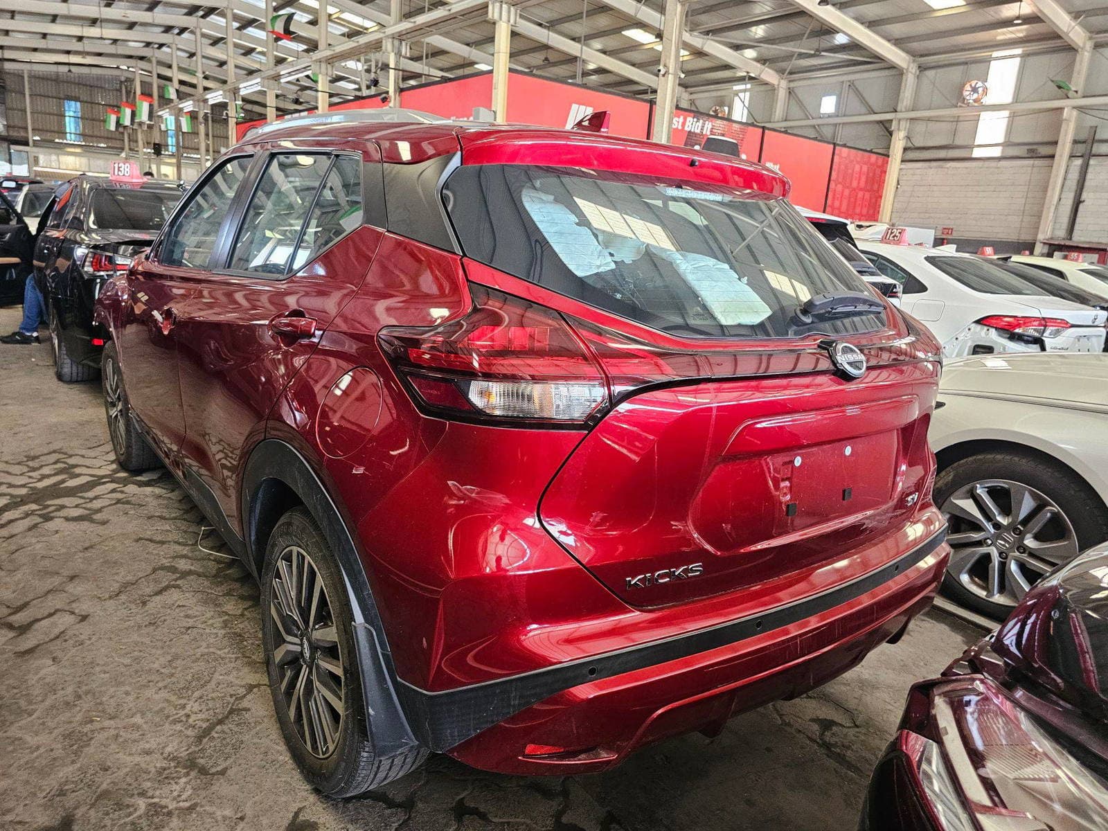 NISSAN KICKS 2023 view 2