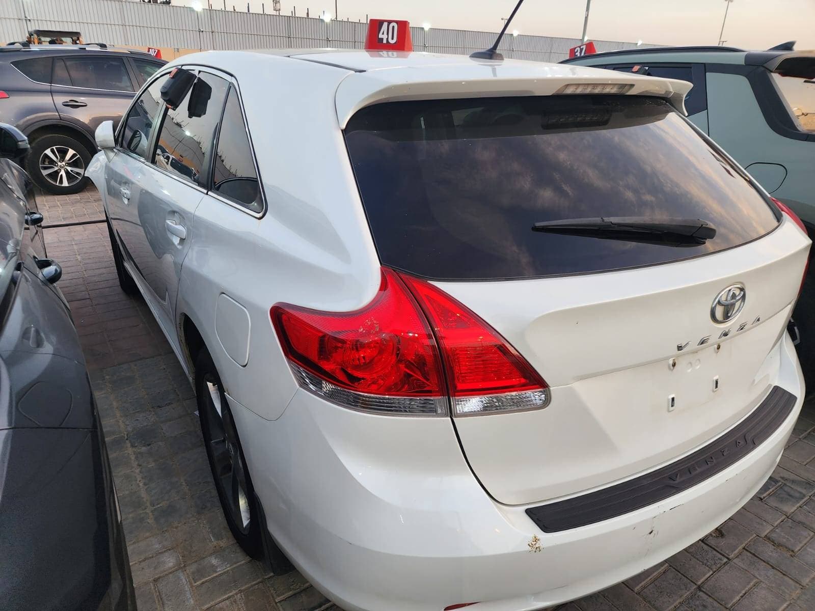 TOYOTA VENZA 2011 view 2