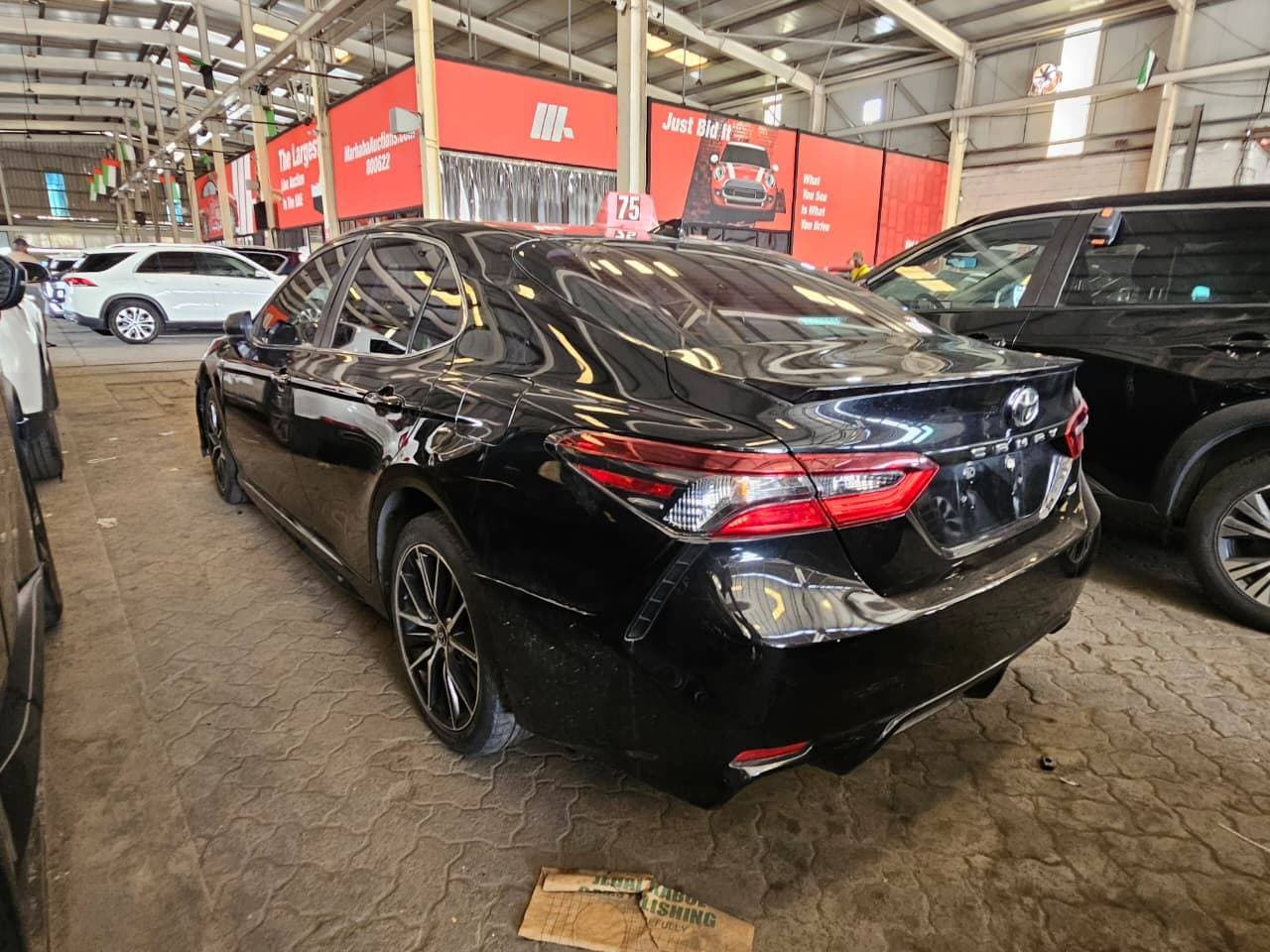 TOYOTA CAMRY 2021 vehicle photo