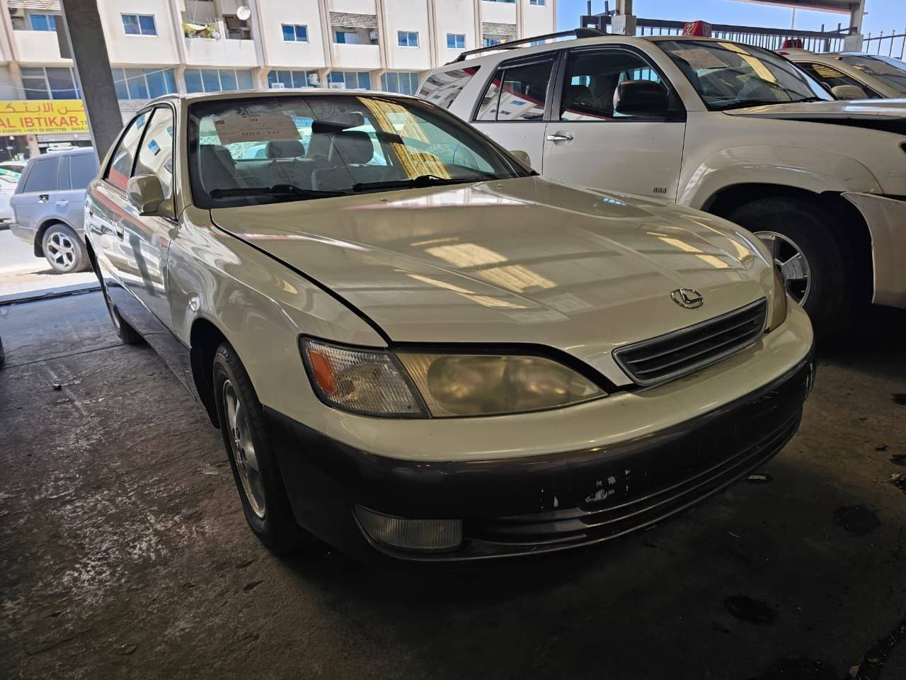 LEXUS ES 300 1997 vehicle photo