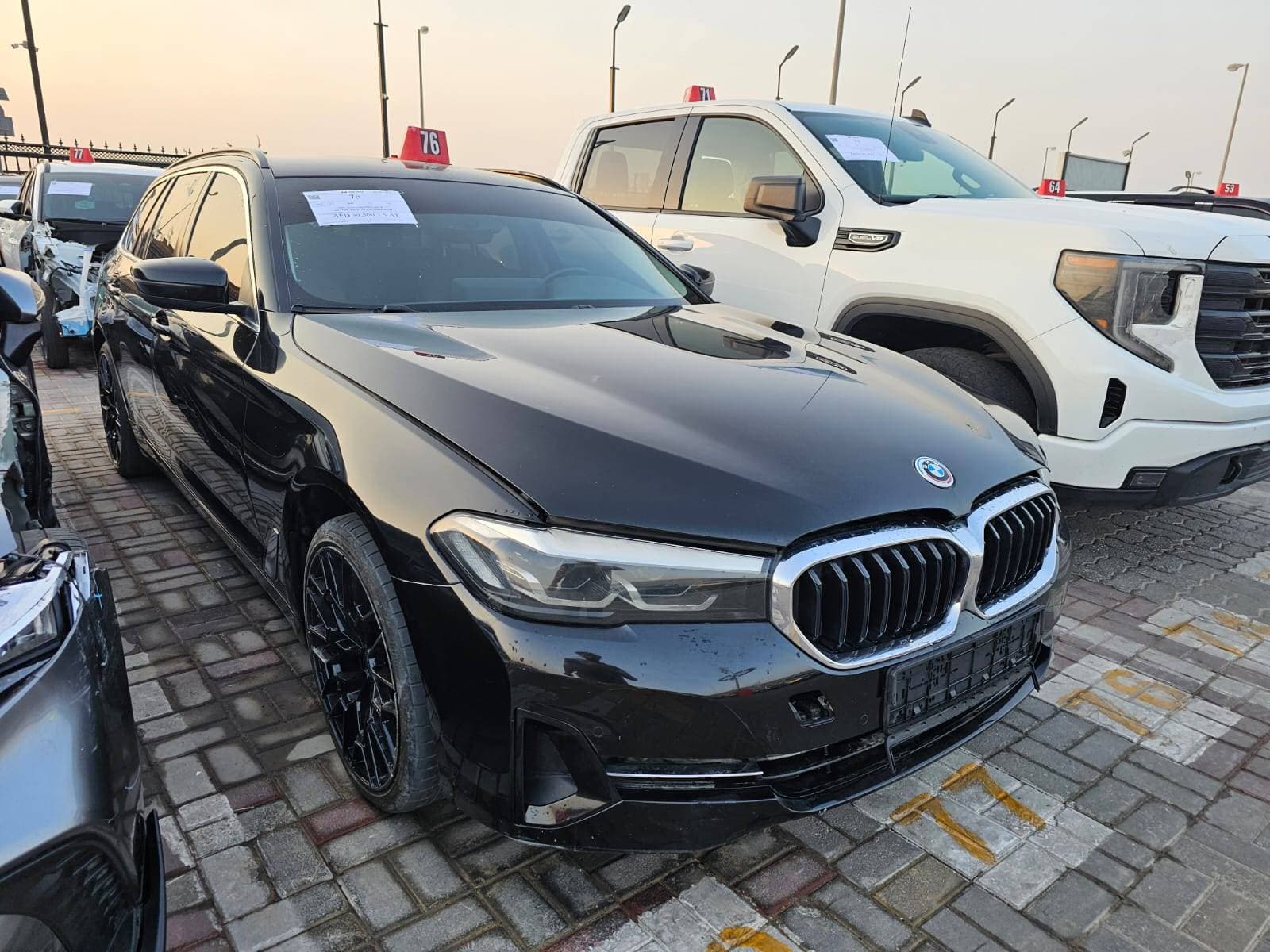 BMW 520I 2023 vehicle photo