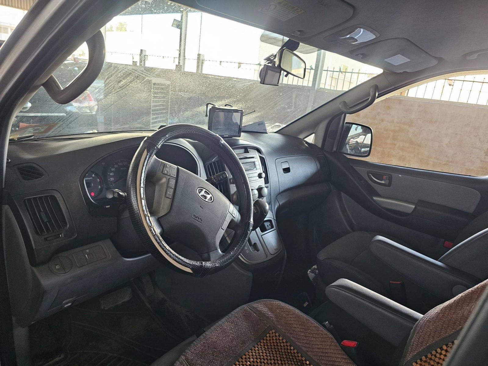 HYUNDAI GRAND STAREX 2010 view 7