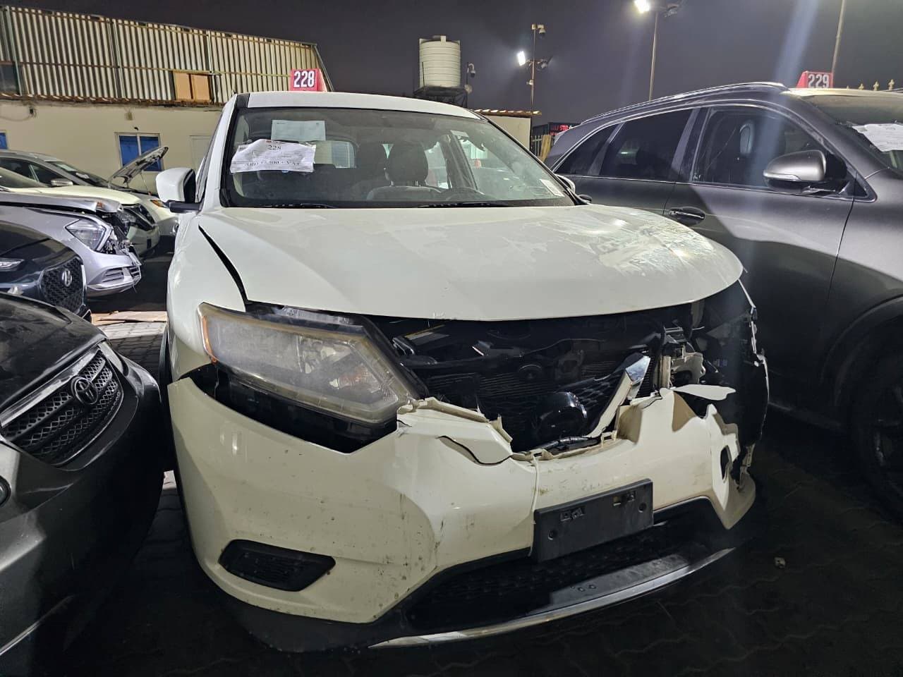 NISSAN ROGUE 2016 view 2