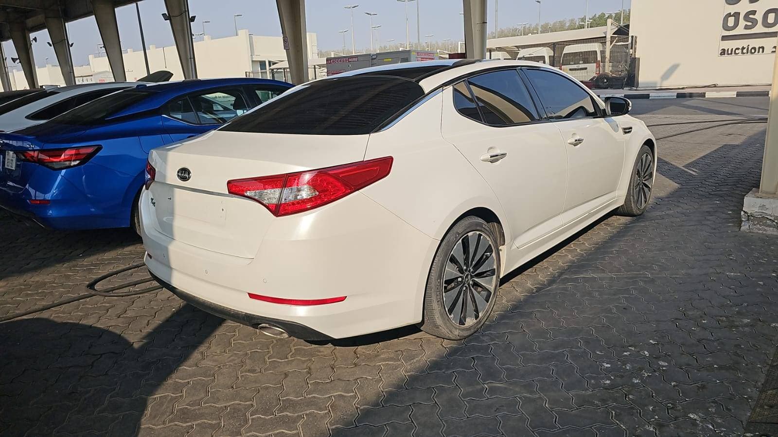 KIA K5 2012 vehicle photo