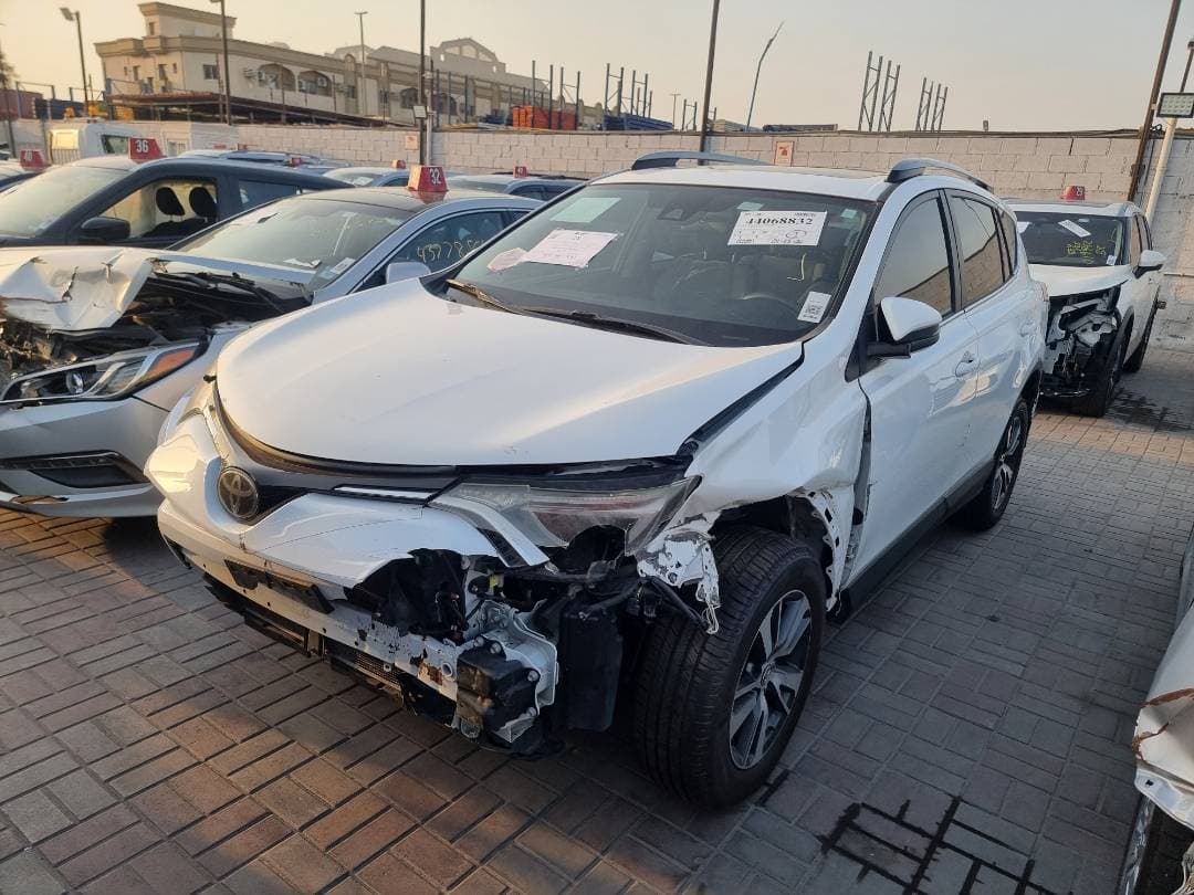 TOYOTA RAV4 2018 view 2