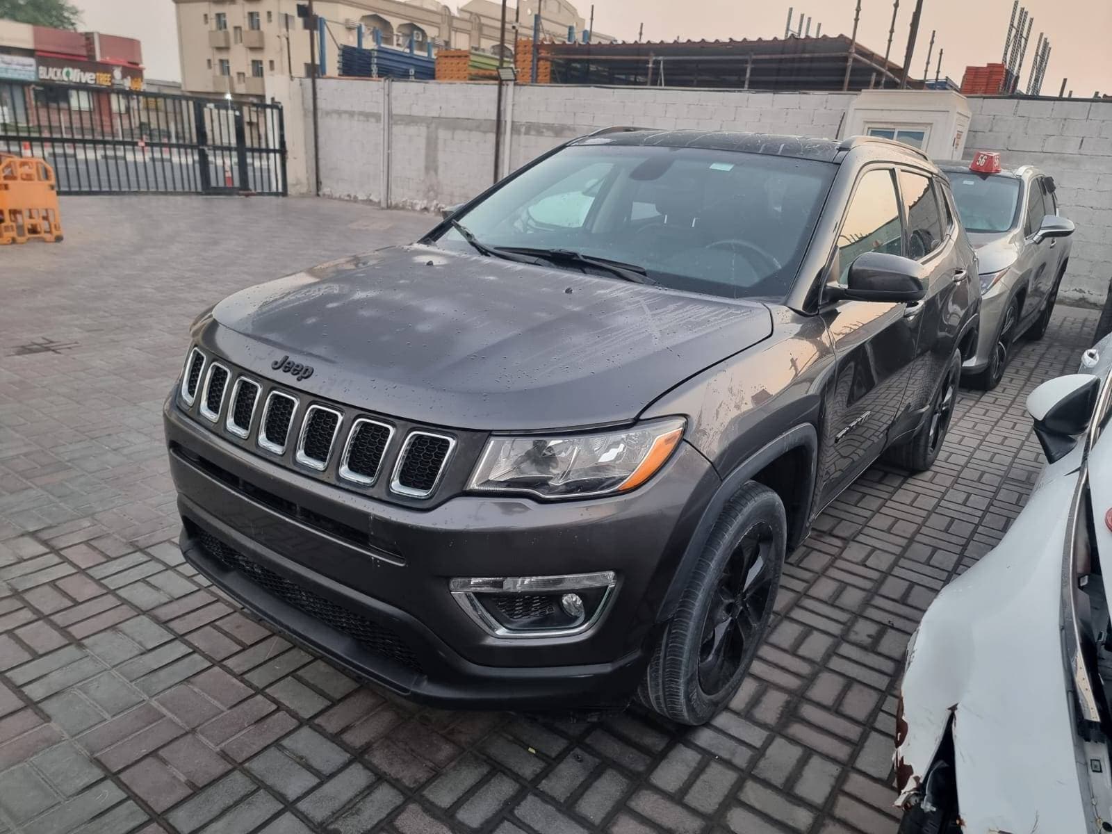 JEEP COMPASS LATITUDE 2019 view 2