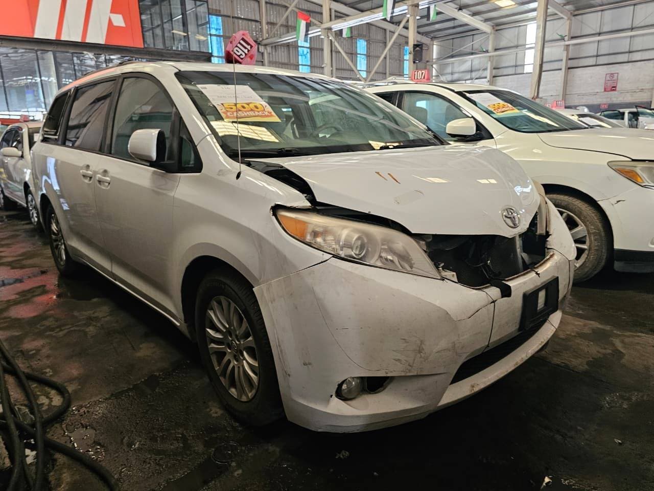 TOYOTA SIENNA 2013 vehicle photo