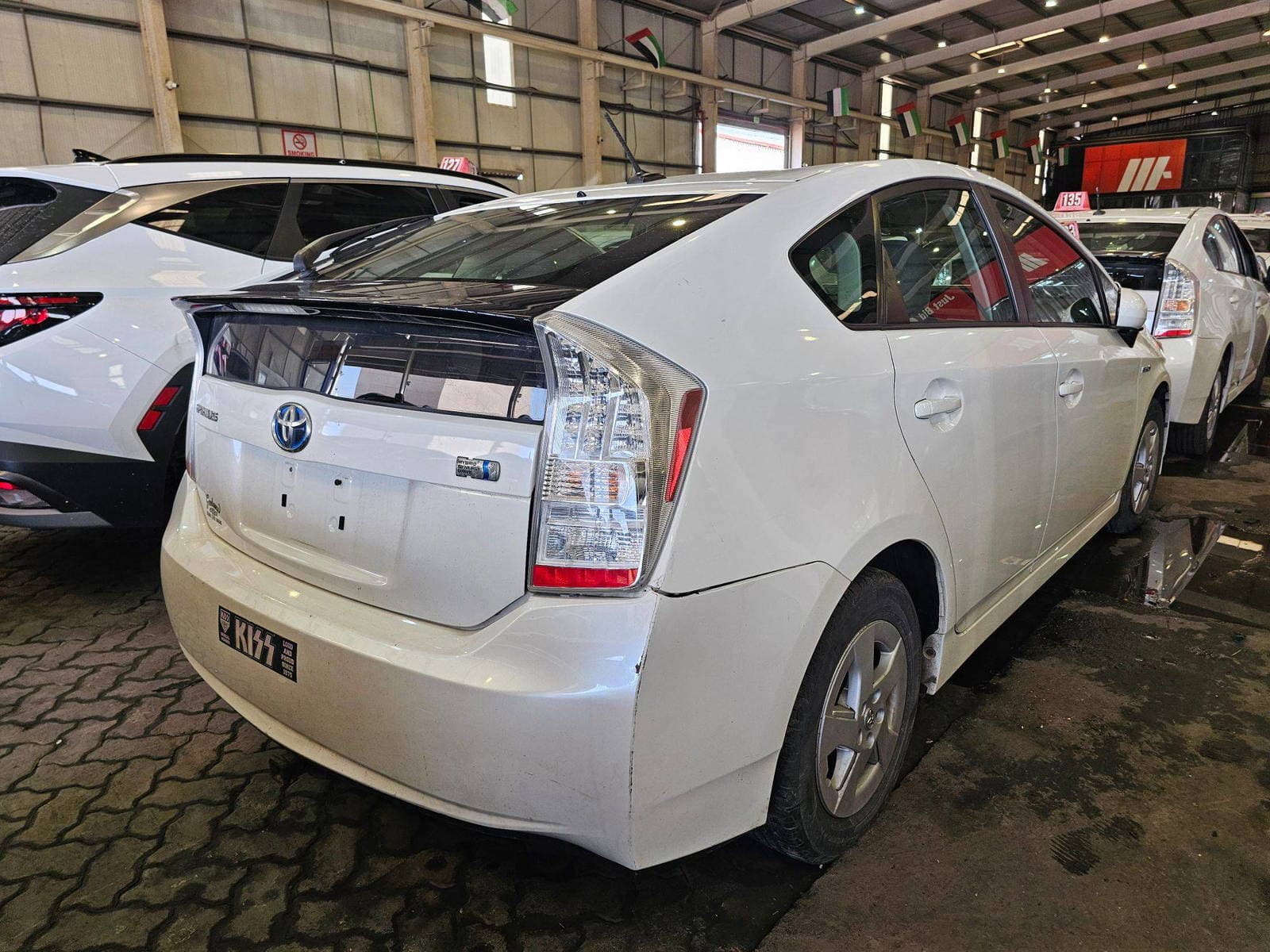 TOYOTA PRIUS 2011 view 2