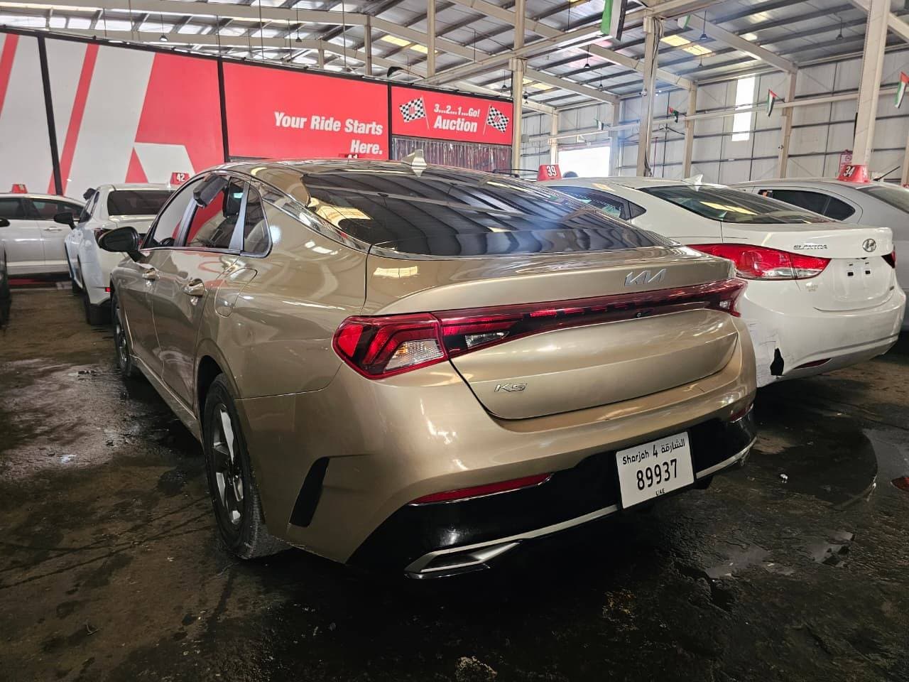 KIA K5 2022 vehicle photo