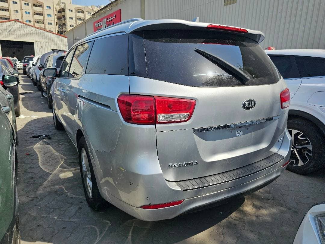 KIA SEDONA 2016
