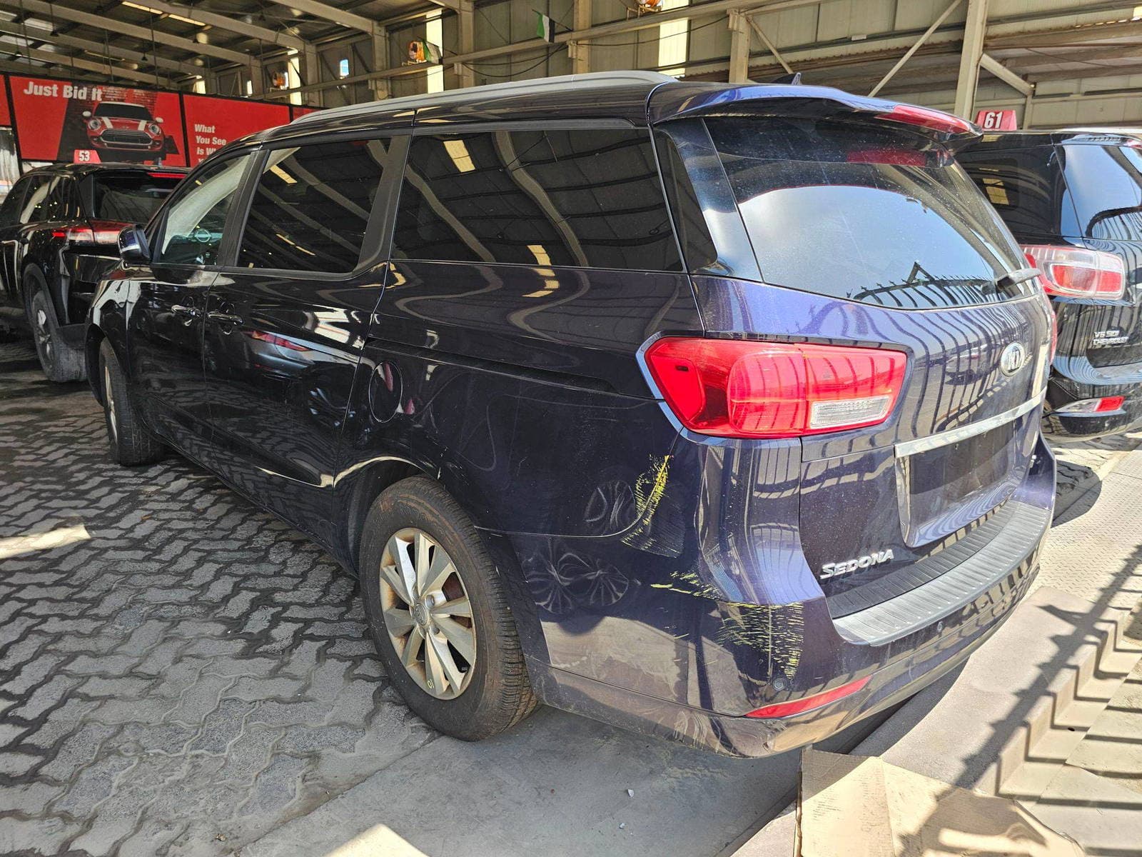 KIA SEDONA 2018 view 2