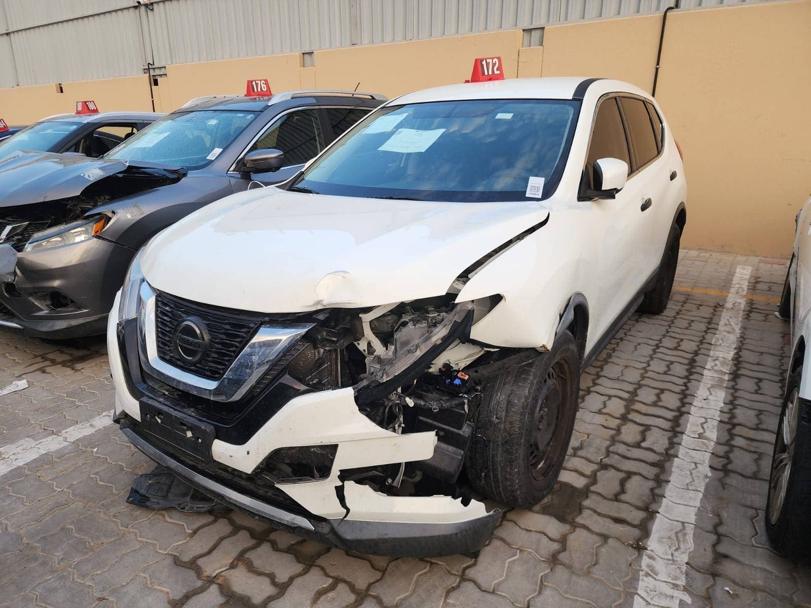 NISSAN ROGUE 2018 view 2
