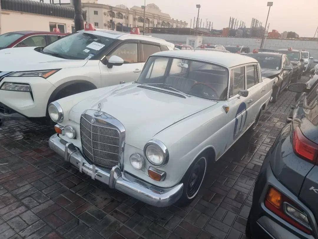MERCEDES BENZ 190 1965 vehicle photo