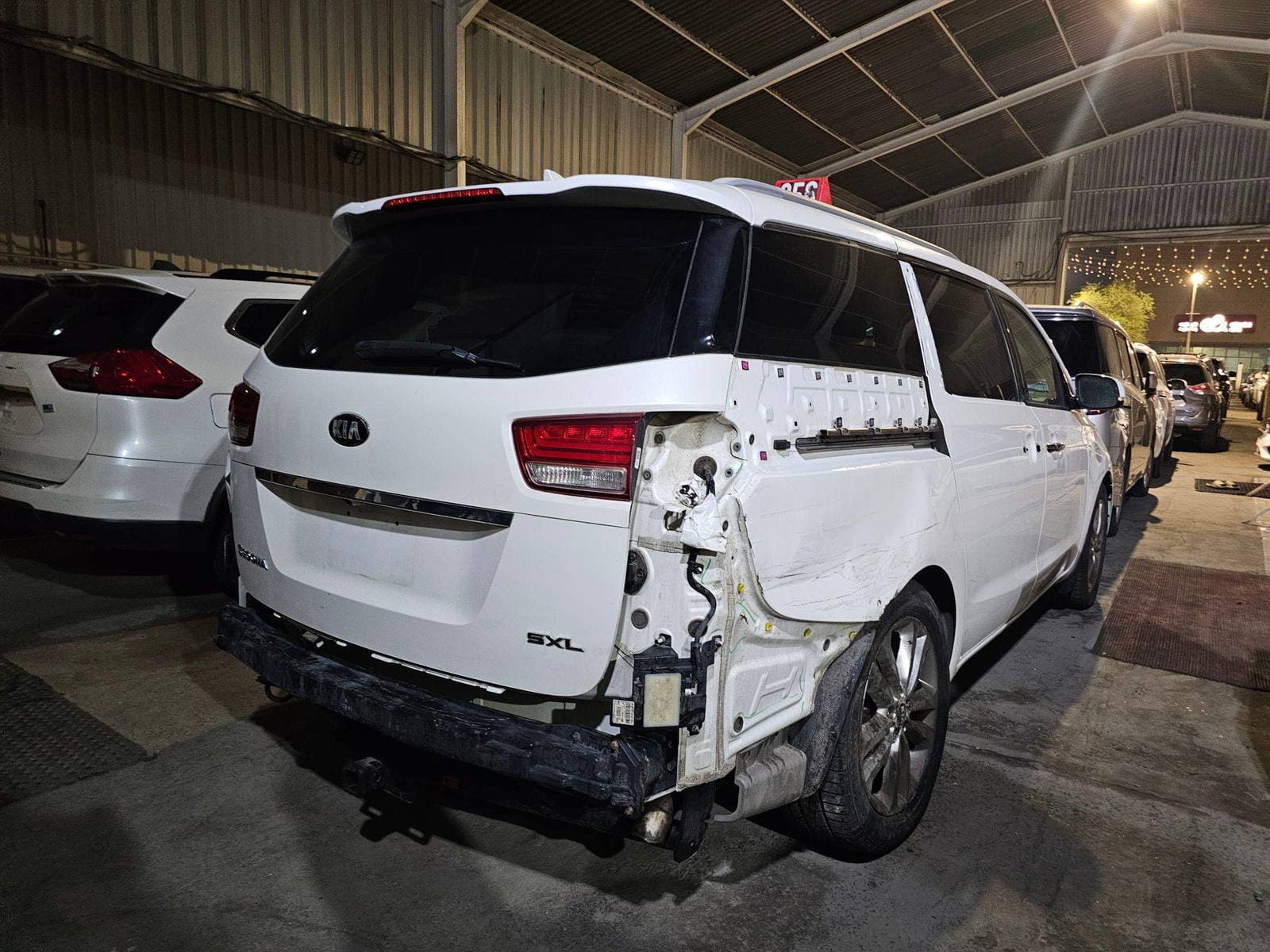 KIA SEDONA 2015 view 2