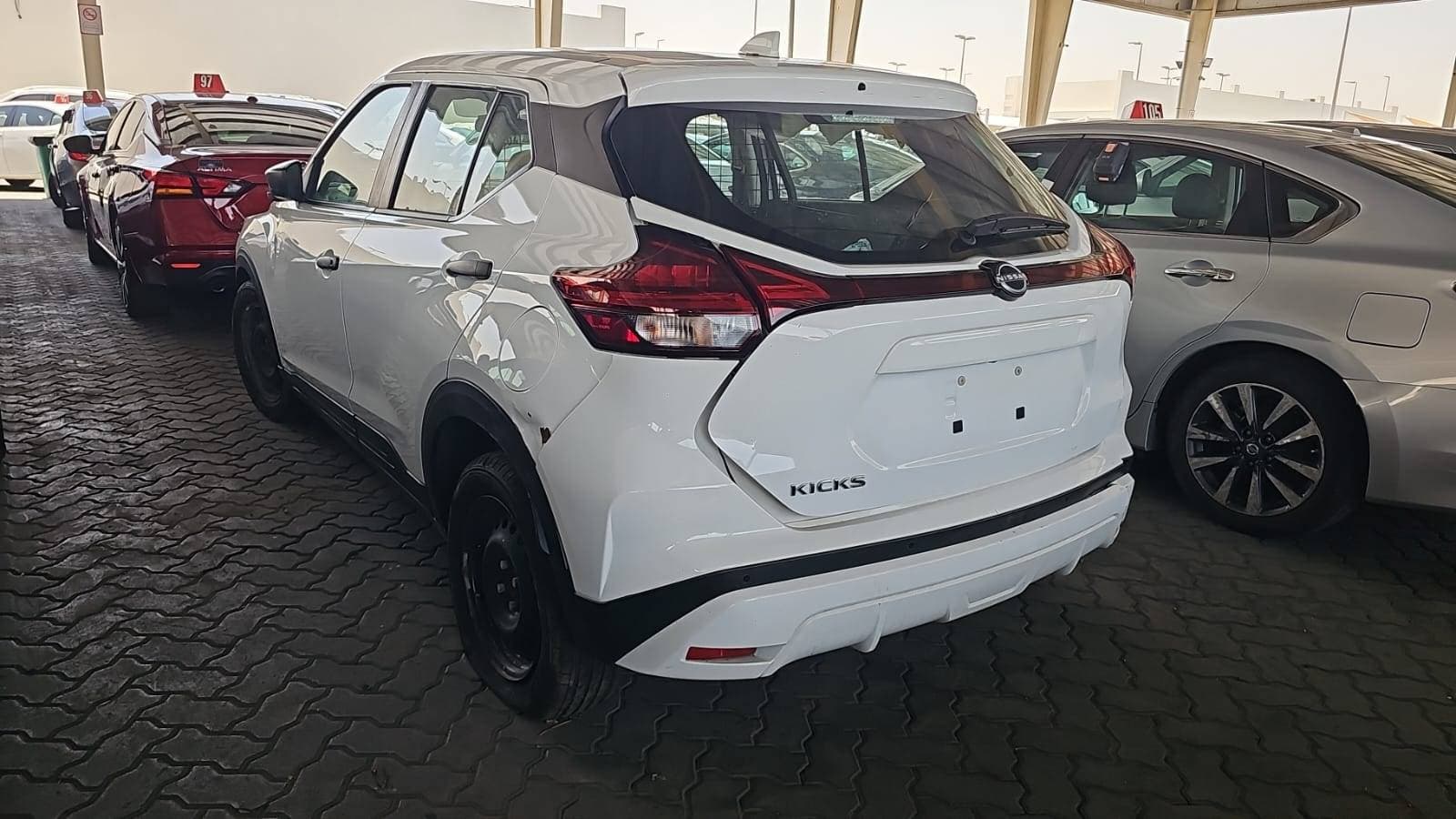 NISSAN KICKS 2023 vehicle photo