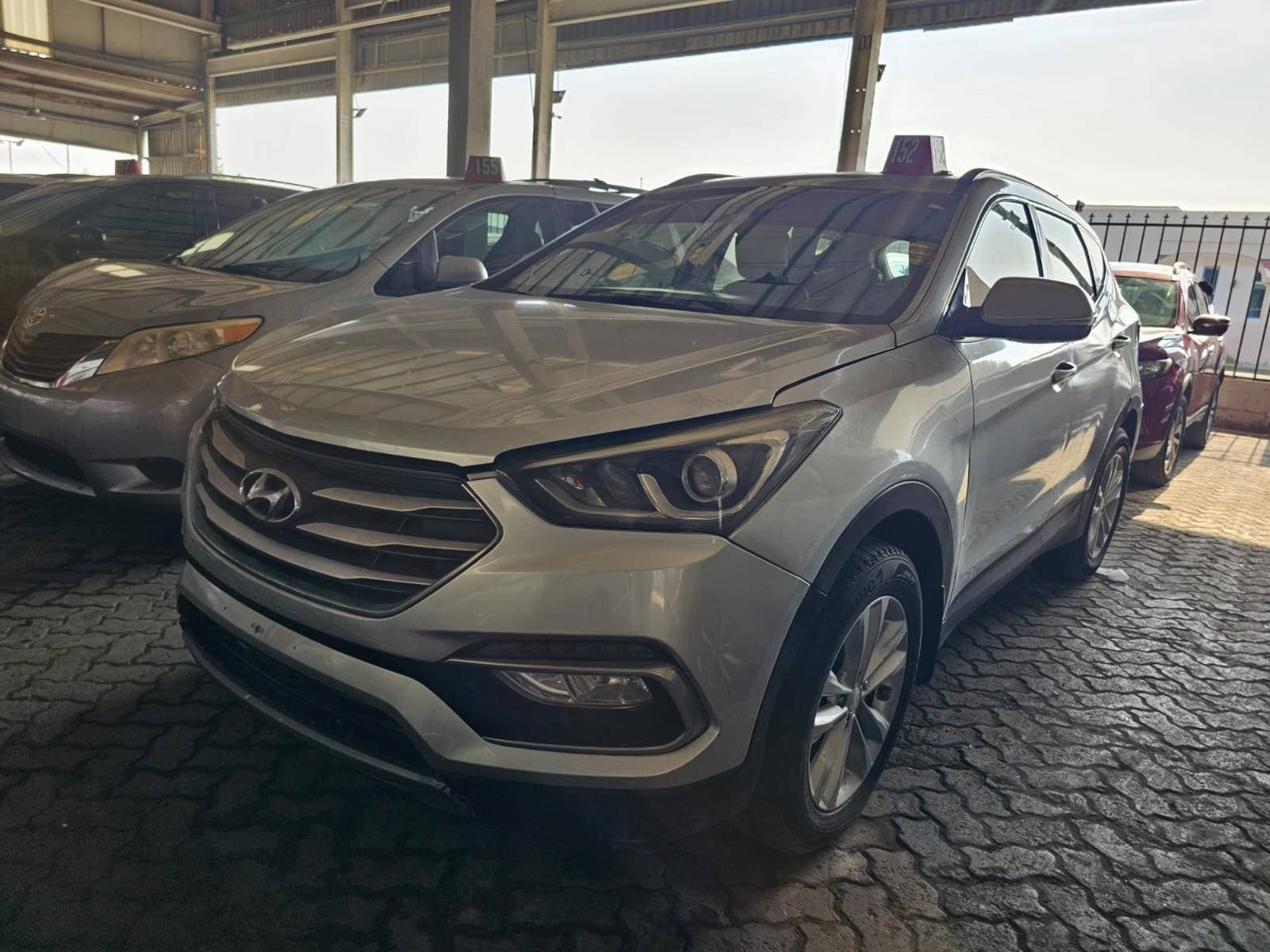 HYUNDAI SANTA FE 2017 vehicle photo