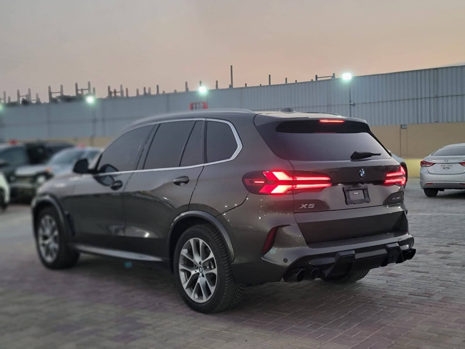 BMW X5 XDRIVE40I 2024 view 2