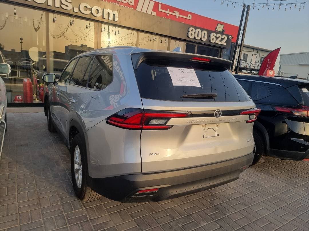 TOYOTA GRAND HIGHLANDER XLE 2025 vehicle photo