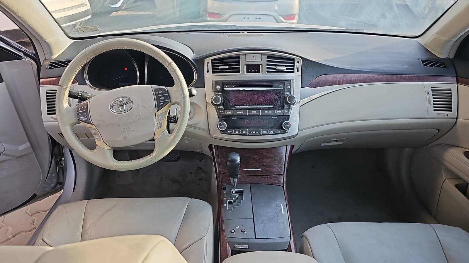 TOYOTA AVALON 2011 view 7
