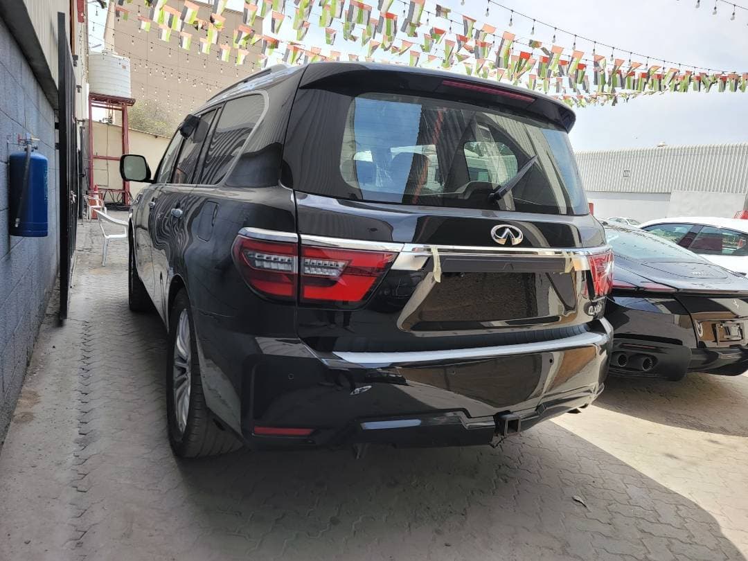 INFINITI QX80 - Exterior