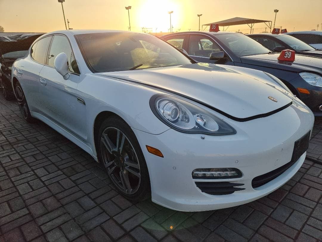 PORSCHE PANAMERA S - Exterior