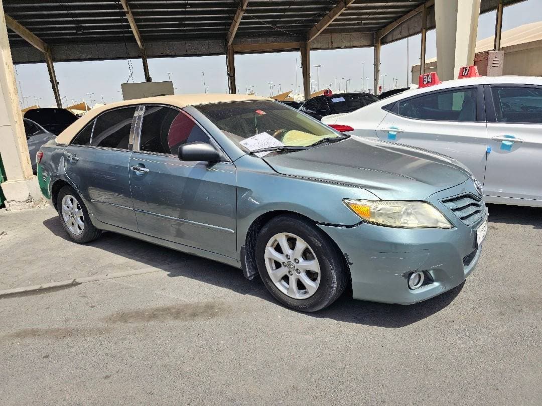 TOYOTA CAMRY 2011 vehicle photo