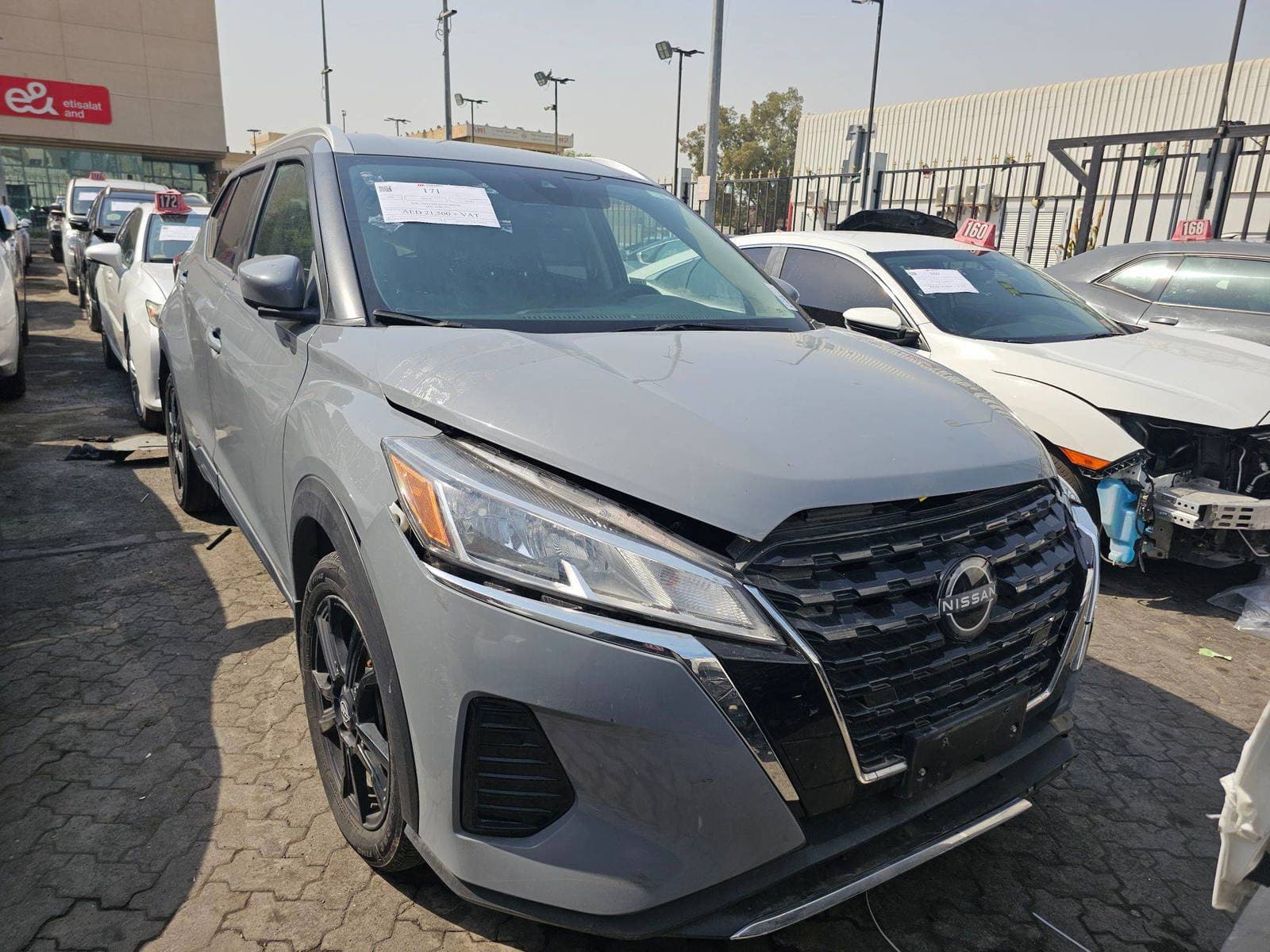 NISSAN KICKS 2022 view 2