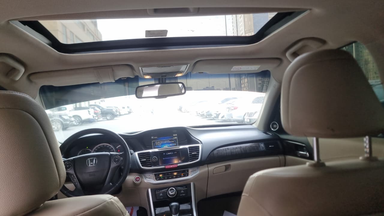 Car view 18