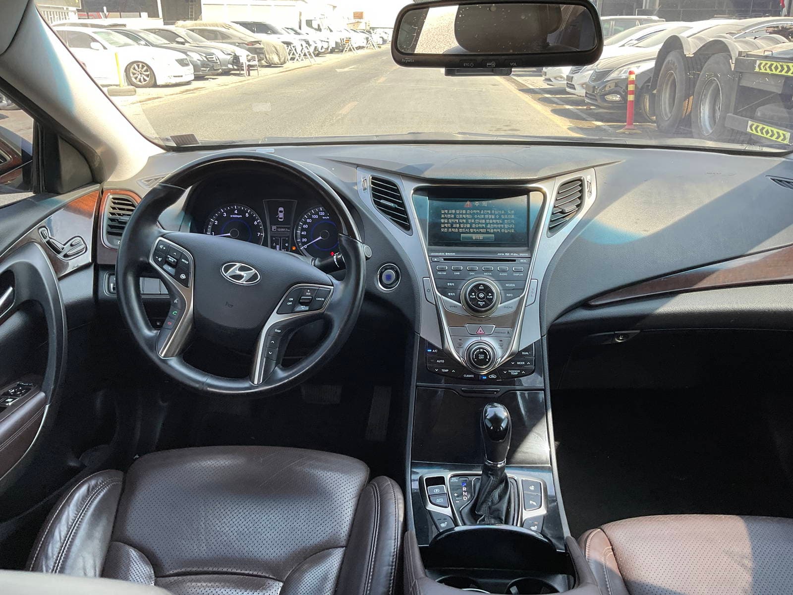 Car view 20