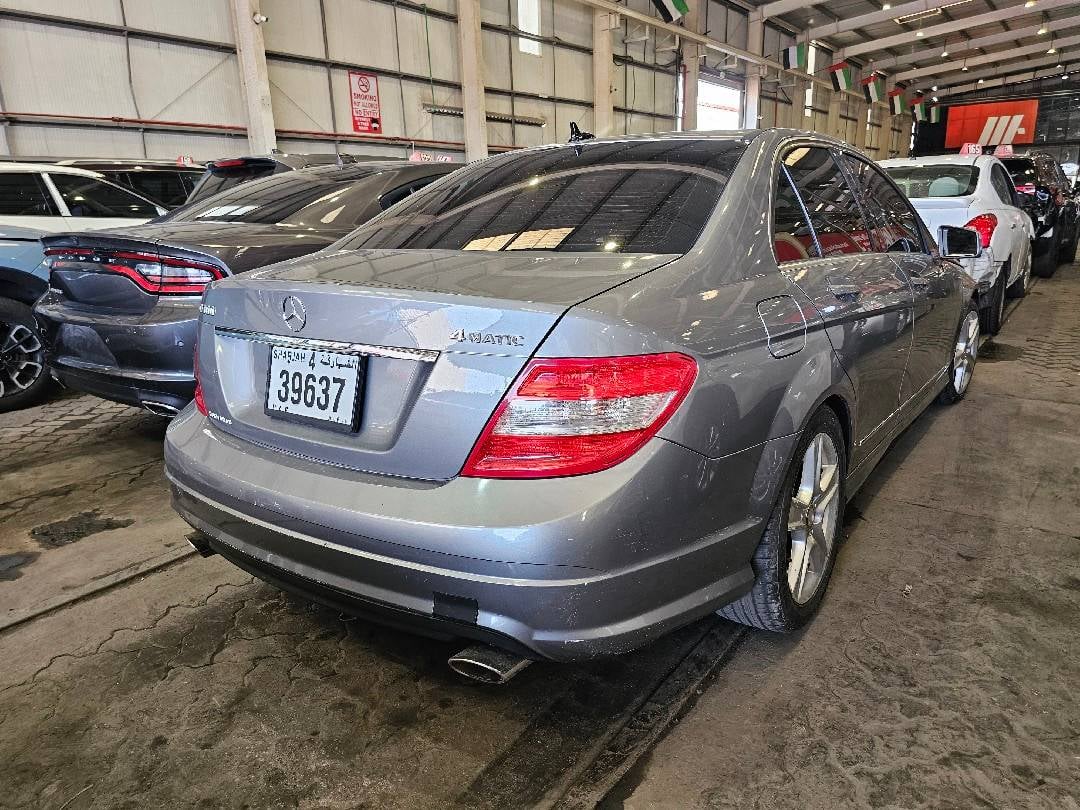 MERCEDES BENZ C300 2010 view 1