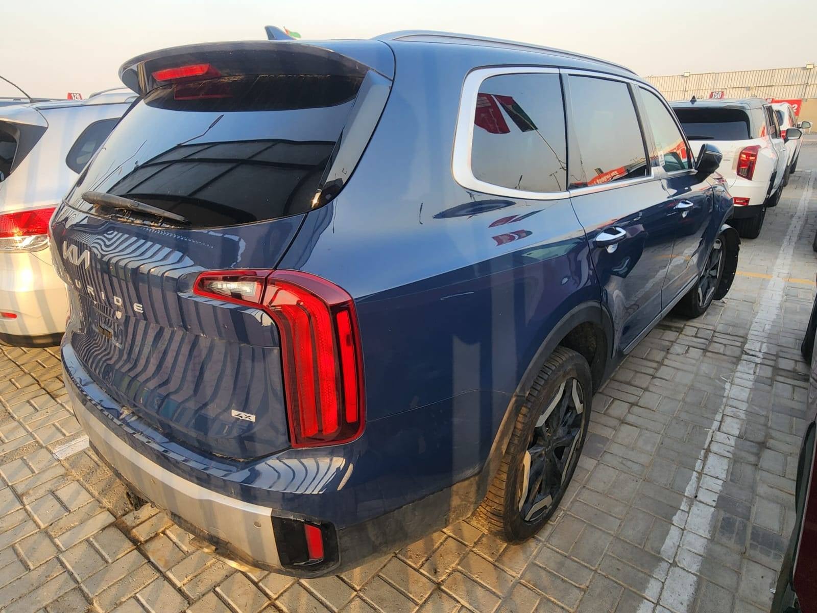 KIA TELLURIDE 2023 view 1